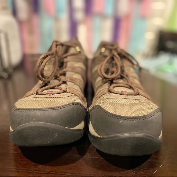 Columbia Men’s Redmond V2 Hiking Shoes - Picture 2 of 6